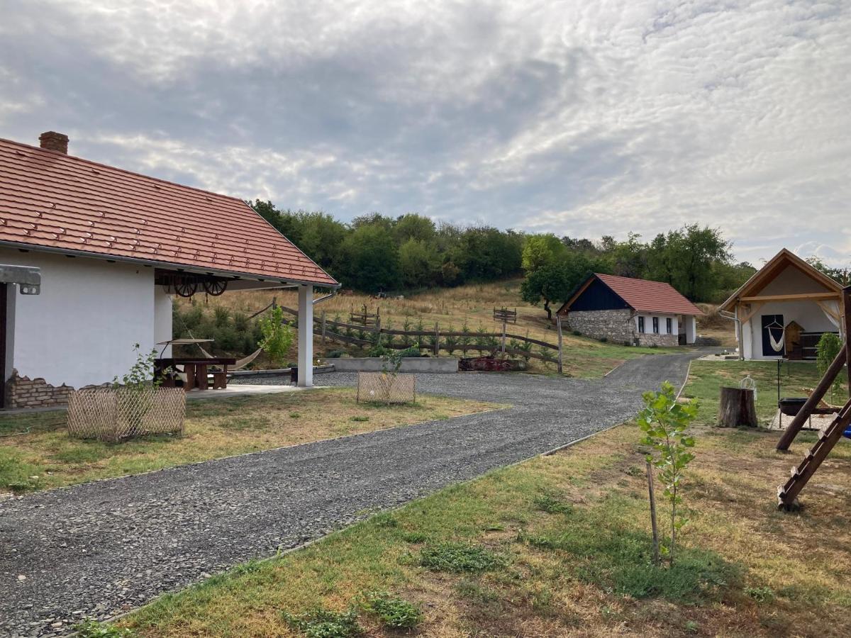 Kishosszúrét Vendégház Pécsvárad Exterior foto